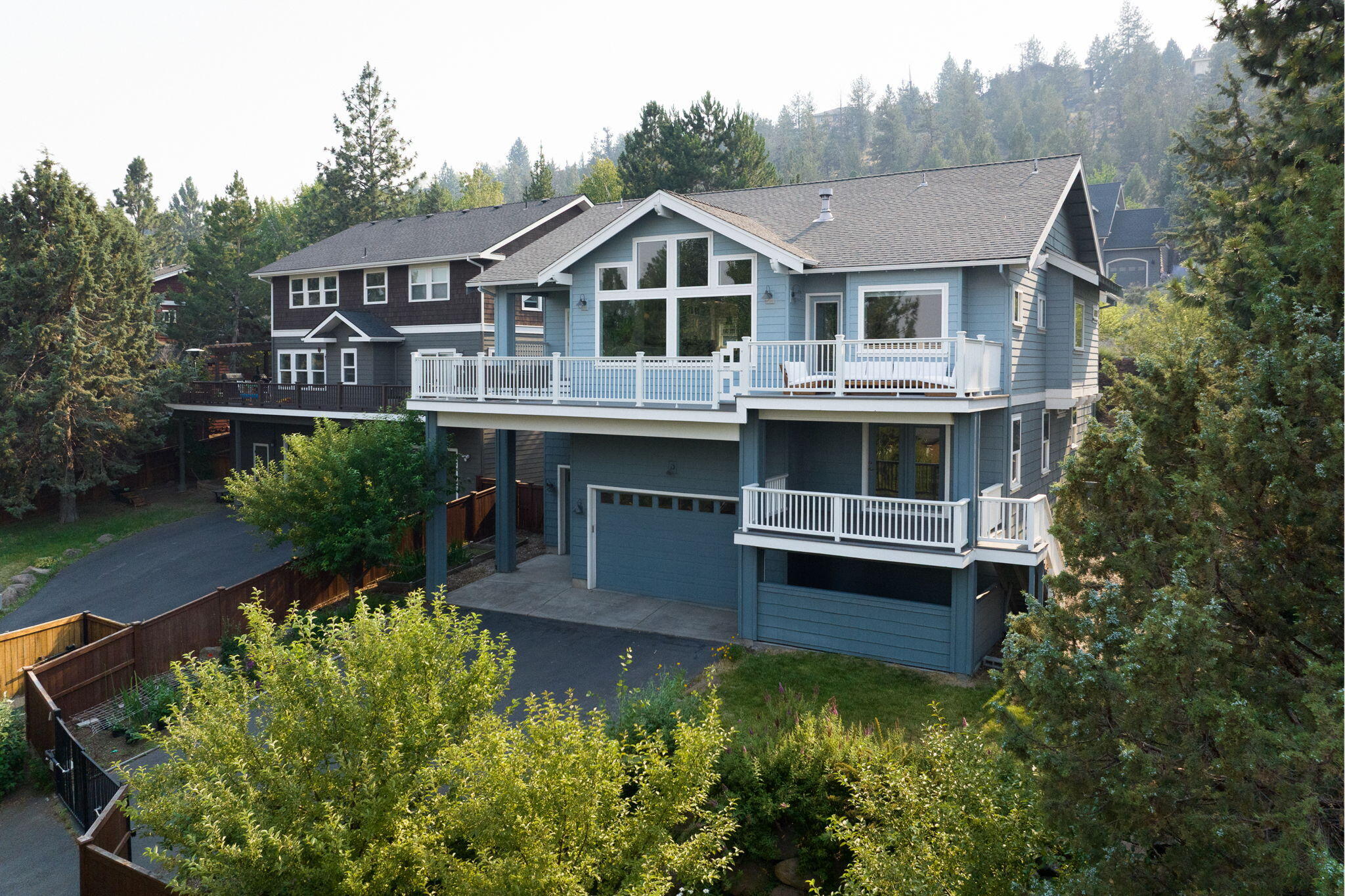 3098 NW Colonial Drive