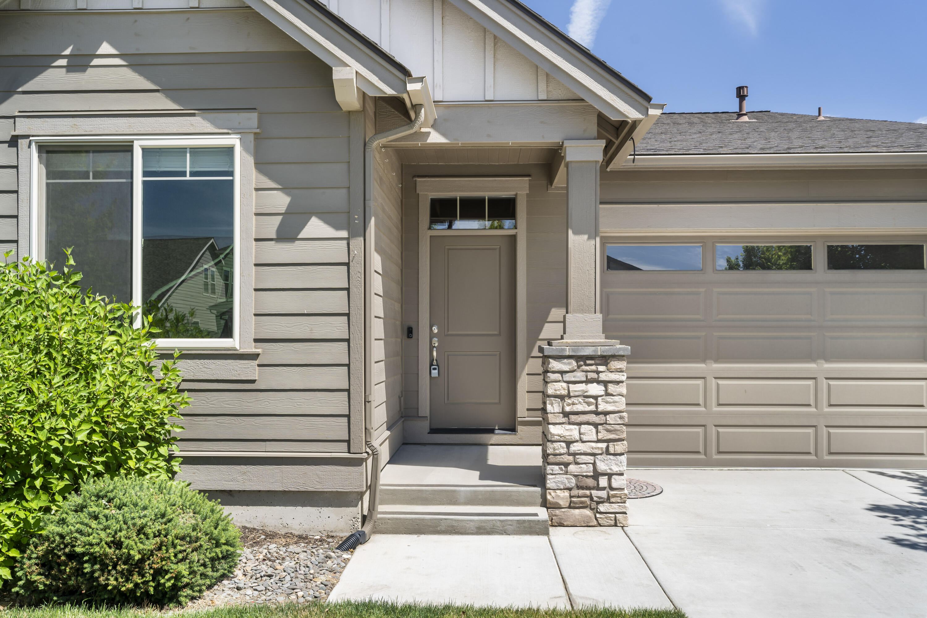 3695 SW Badger Court