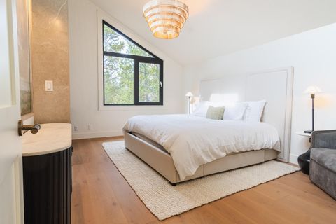 Tiny photo for 17898 Acer Lane #9, Sunriver, OR 97707 (MLS # 220212033)