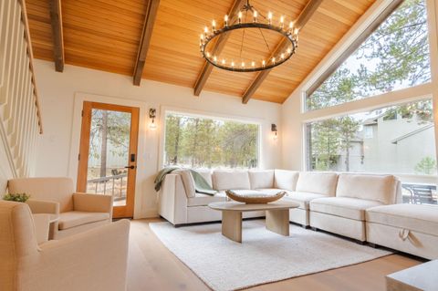 Tiny photo for 17898 Acer Lane #9, Sunriver, OR 97707 (MLS # 220212033)