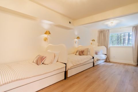 Tiny photo for 17898 Acer Lane #9, Sunriver, OR 97707 (MLS # 220212033)