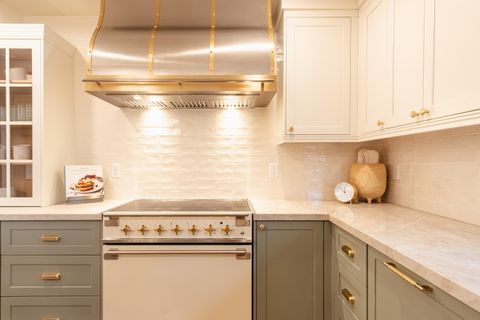 Tiny photo for 17898 Acer Lane #9, Sunriver, OR 97707 (MLS # 220212033)