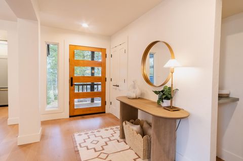 Tiny photo for 17898 Acer Lane #9, Sunriver, OR 97707 (MLS # 220212033)