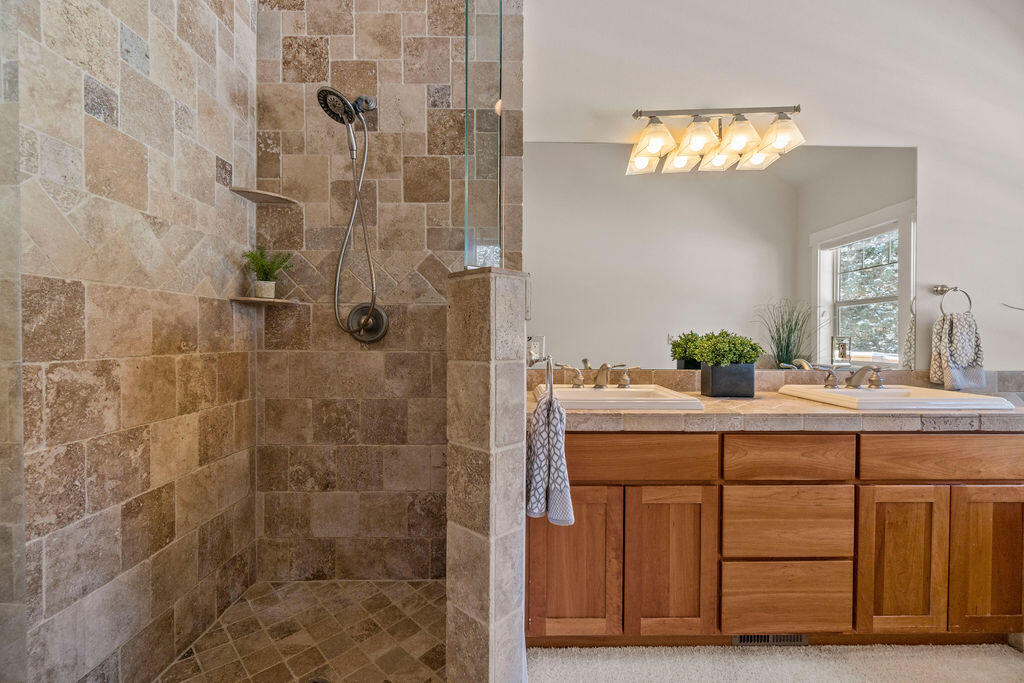 Awbrey Glen - Residential