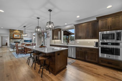 Tiny photo for 17800 SW Chaparral Drive, Powell Butte, OR 97753 (MLS # 220214437)