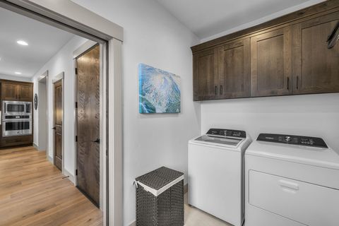 Tiny photo for 17800 SW Chaparral Drive, Powell Butte, OR 97753 (MLS # 220214437)