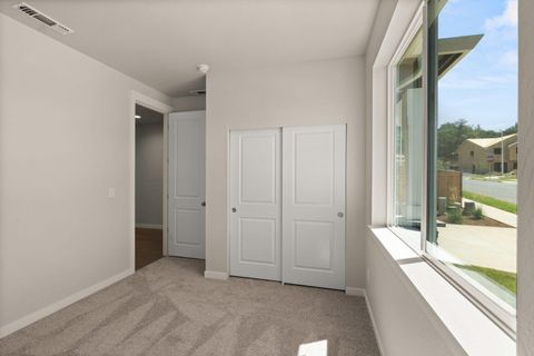 Tiny photo for 136 Valemont Drive #13, Eagle Point, OR 97524 (MLS # 220217143)