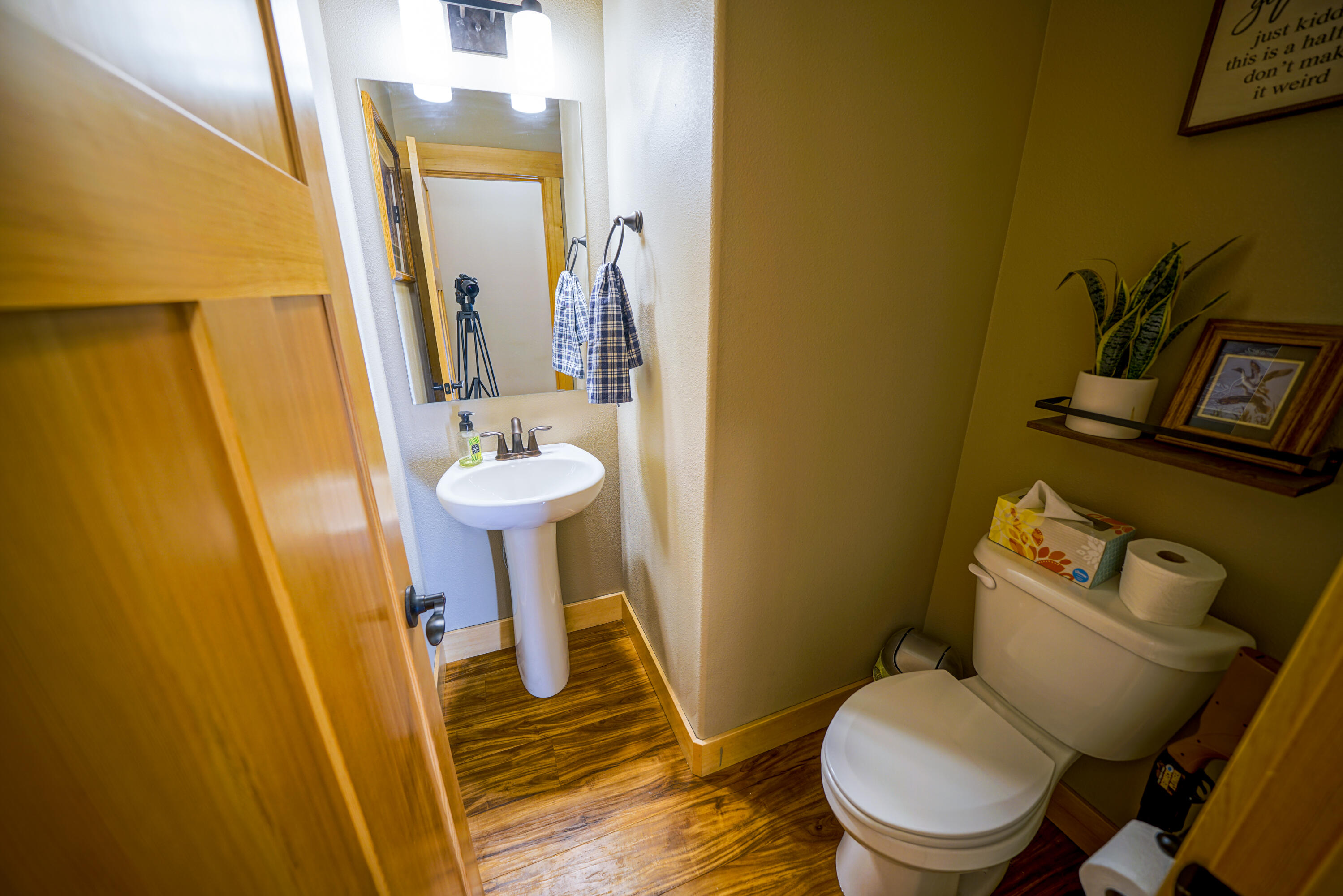 Pinewood Country Est - Residential