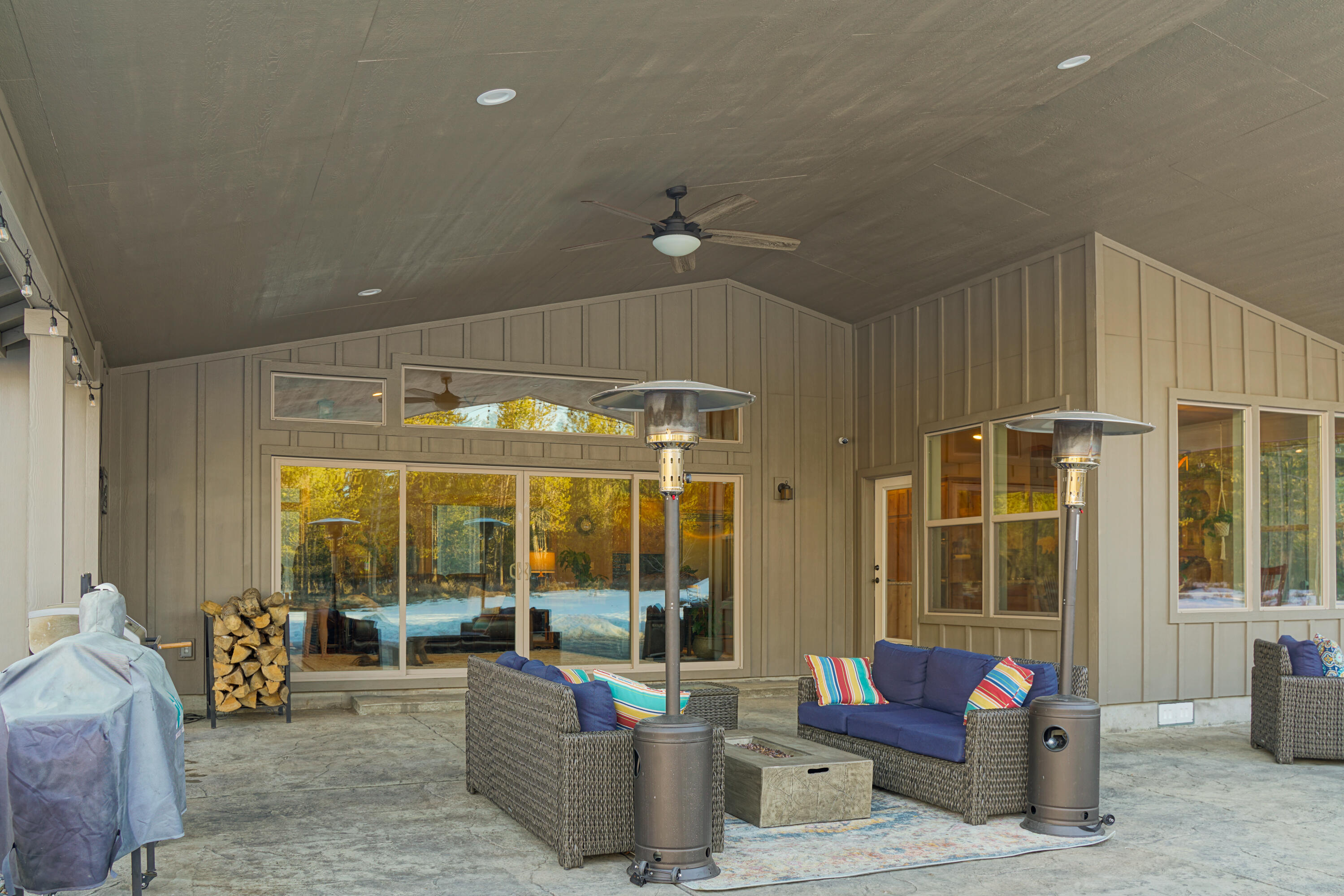 Pinewood Country Est - Residential