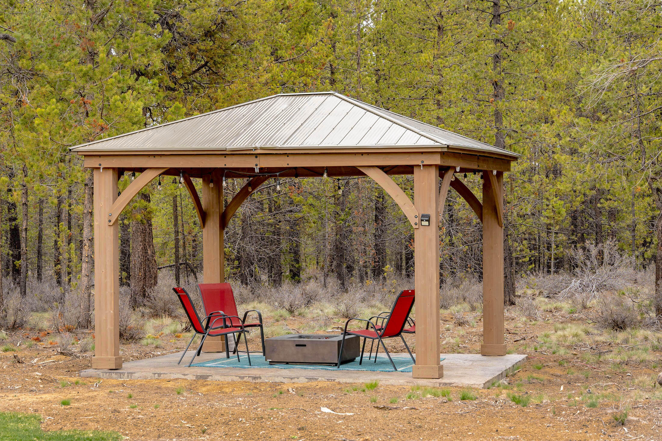 Pinewood Country Est - Residential