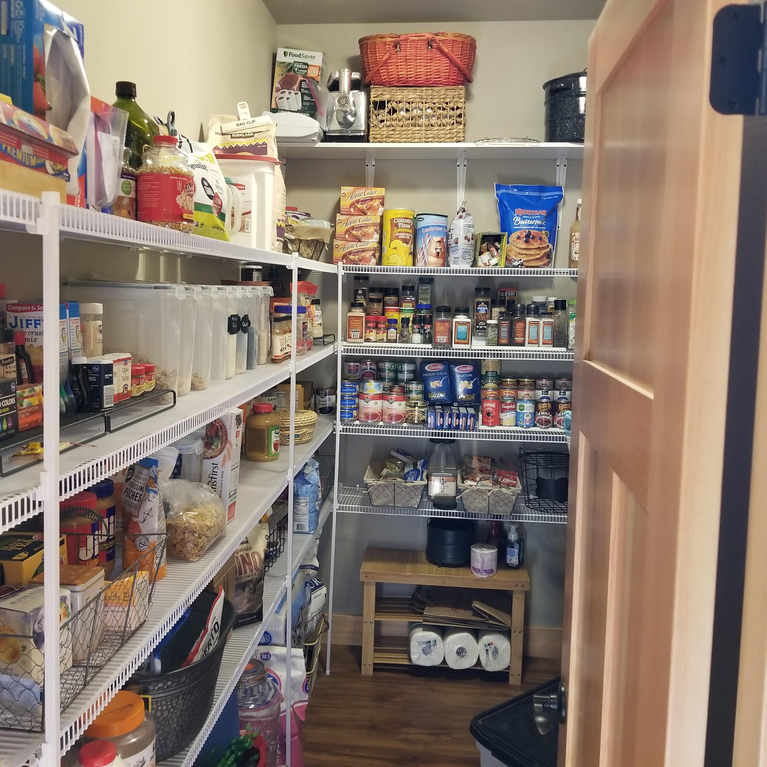 Pinewood Country Est - Residential