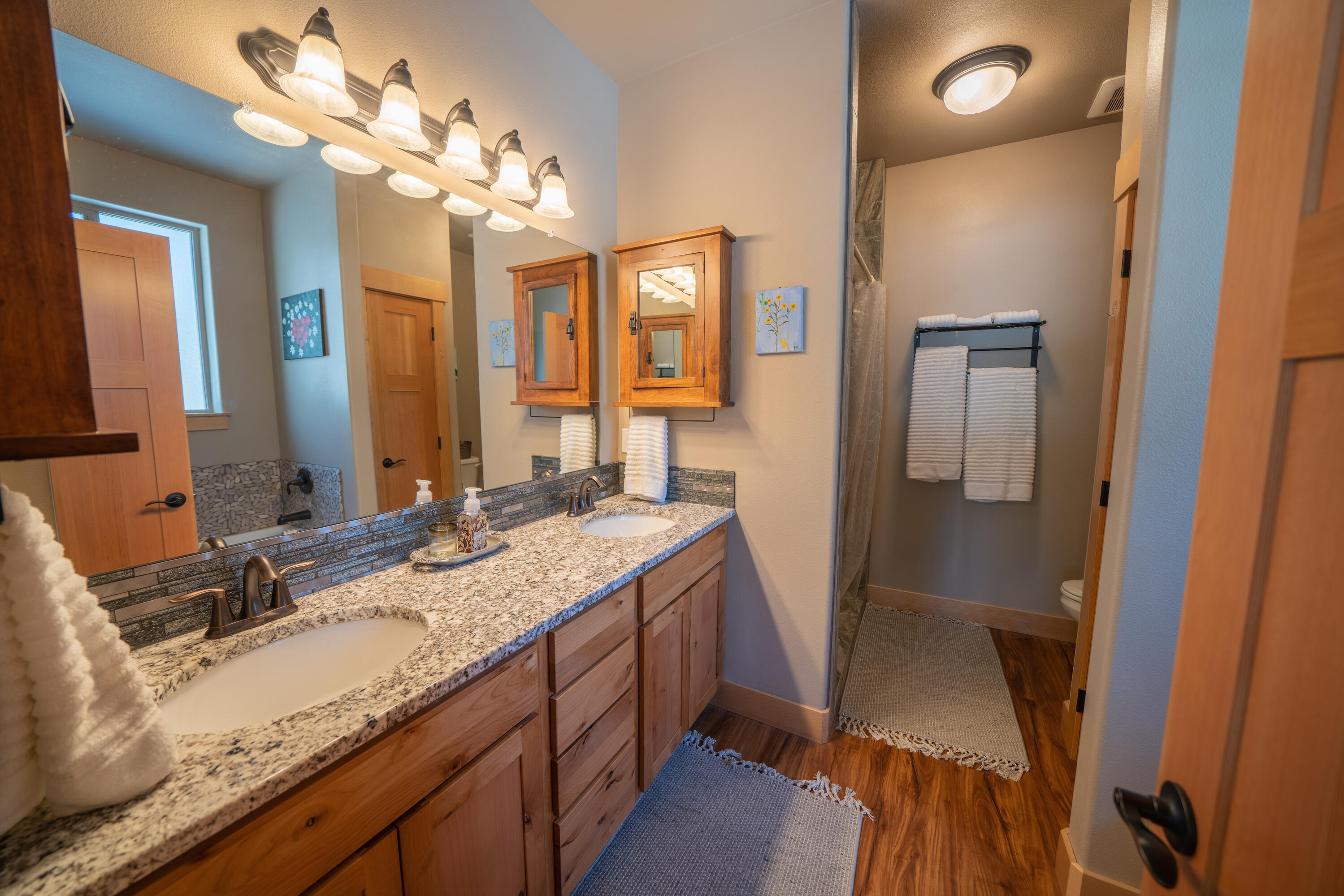 Pinewood Country Est - Residential