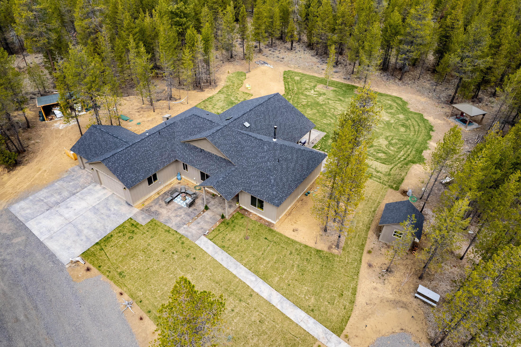 Pinewood Country Est - Residential