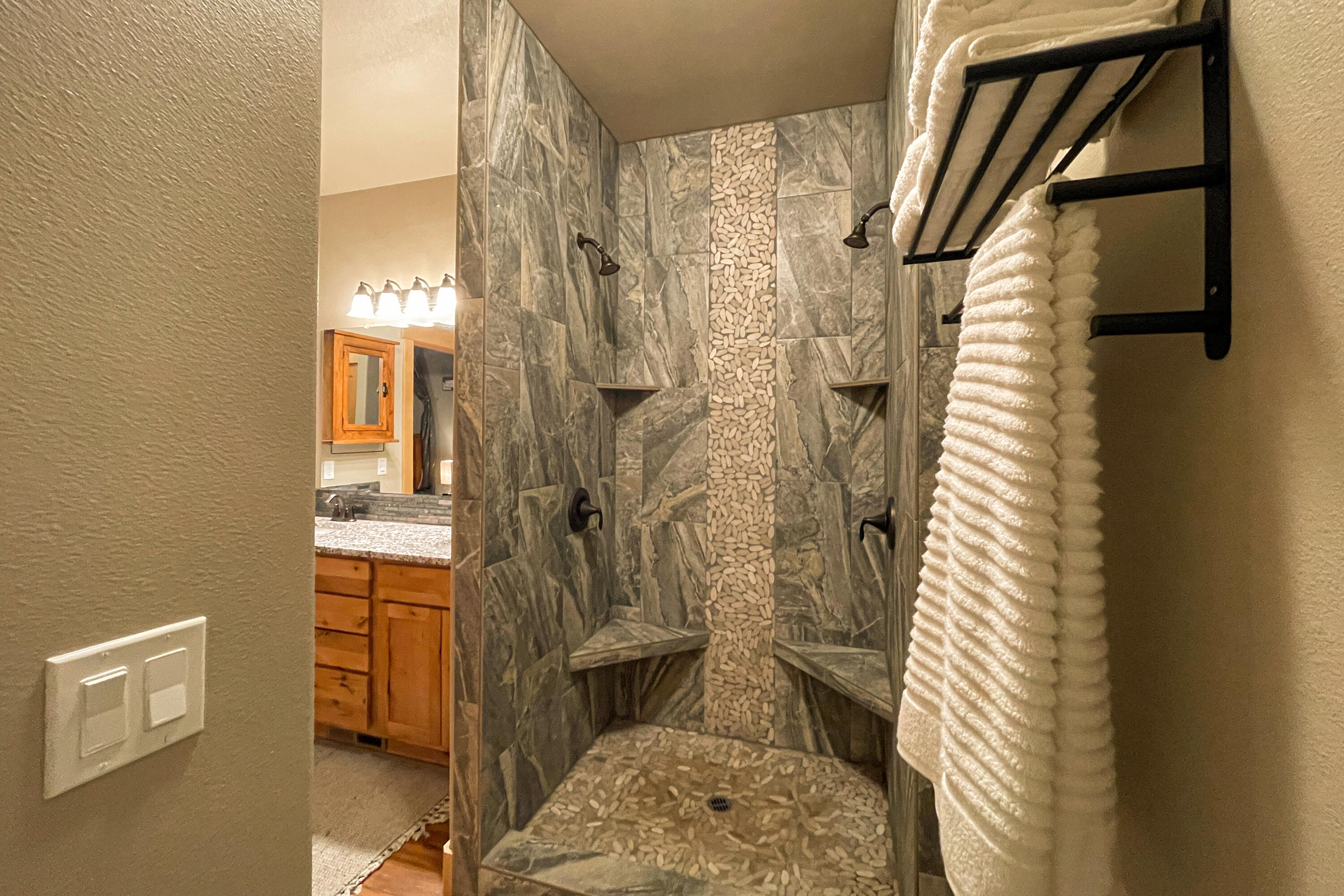 Pinewood Country Est - Residential