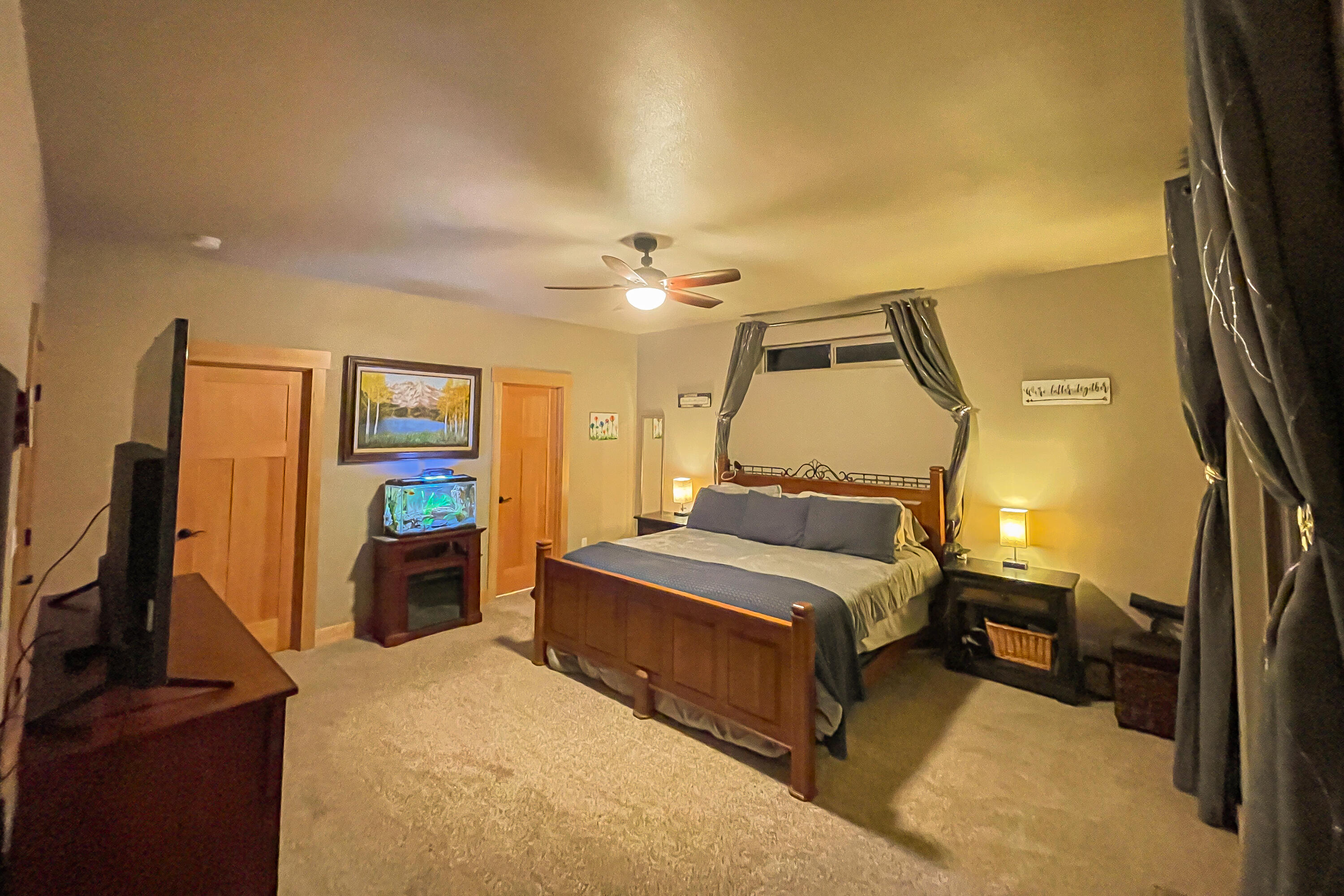 Pinewood Country Est - Residential