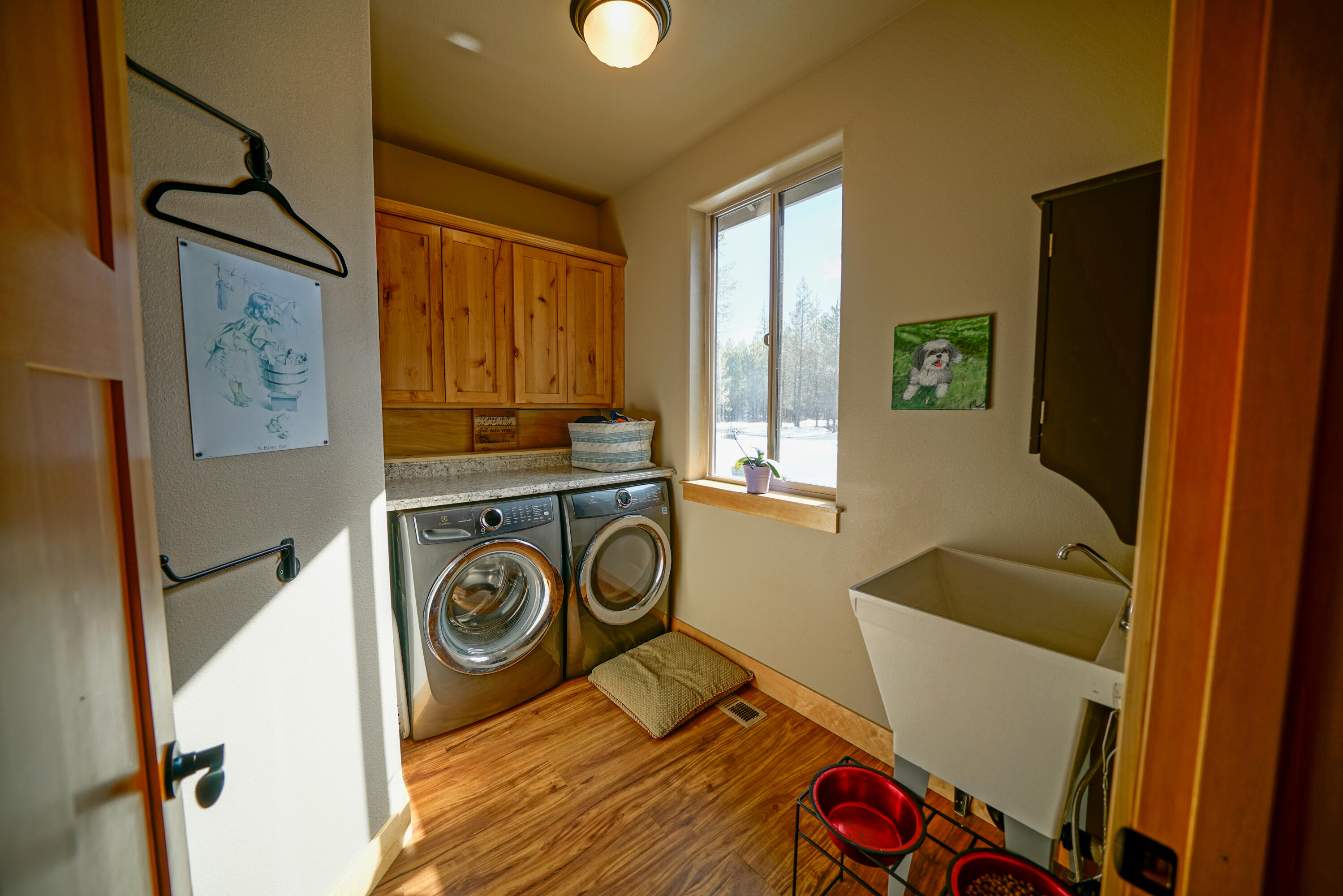 Pinewood Country Est - Residential