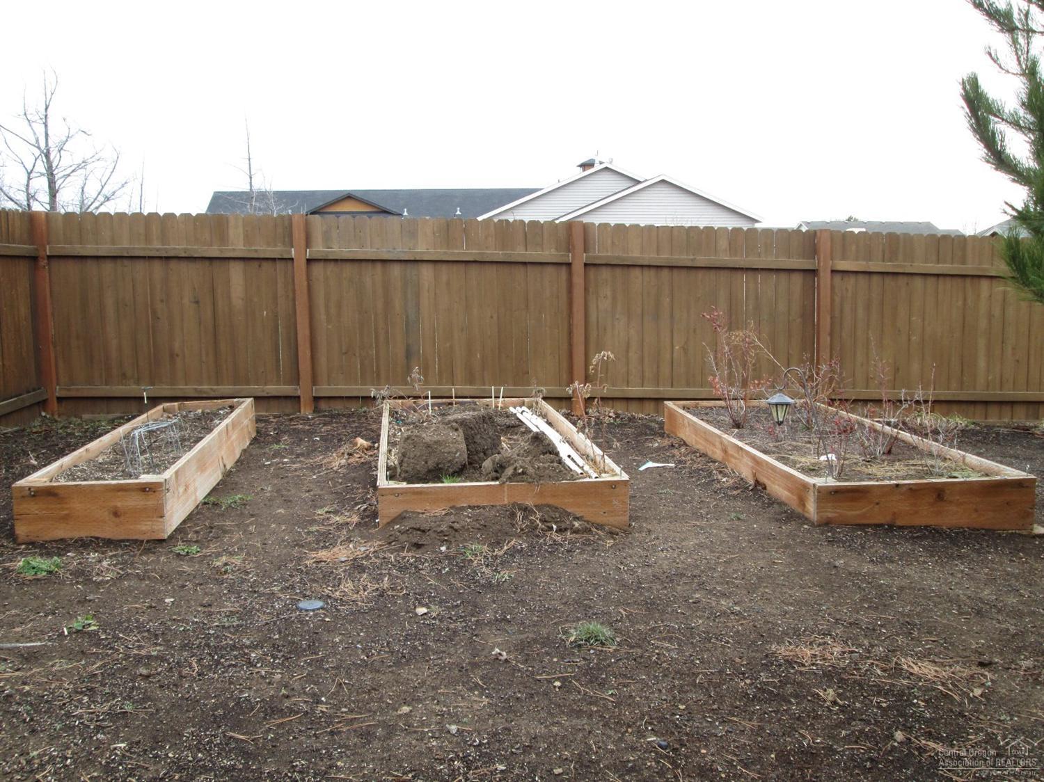 Pine Tree Meadows - Residential