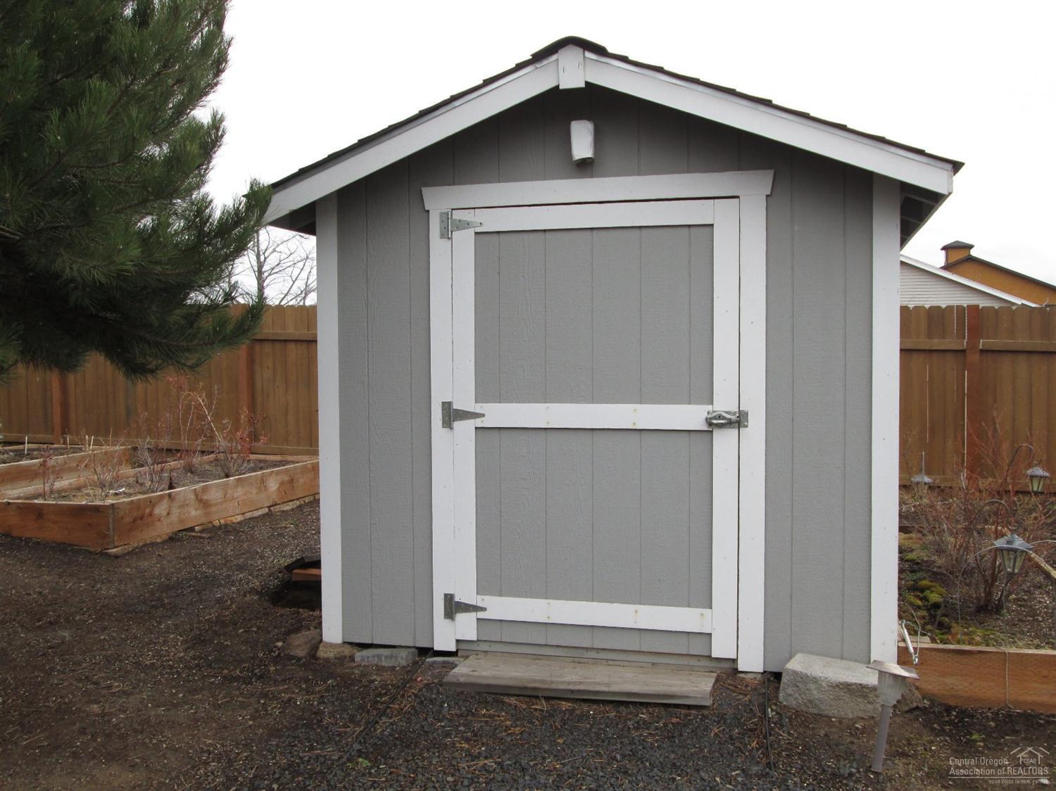 Pine Tree Meadows - Residential