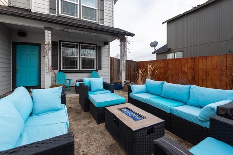 724 NW Green Forest Circle Redmond OR 97756