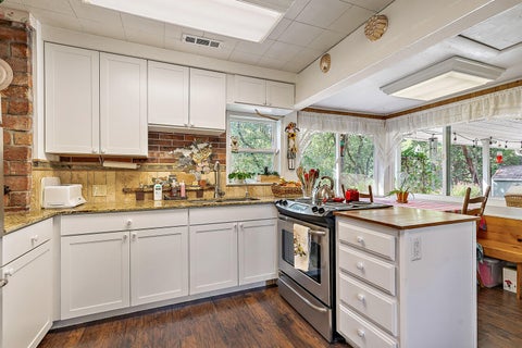 Tiny photo for 28 Galls Creek Road, Gold Hill, OR 97525 (MLS # 220226830)