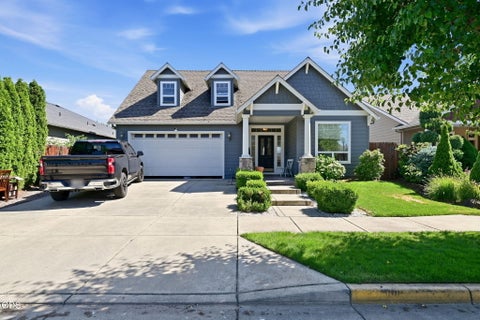 Photo of 169 Alta Lane, Central Point, OR 97502 (MLS # 220222641)