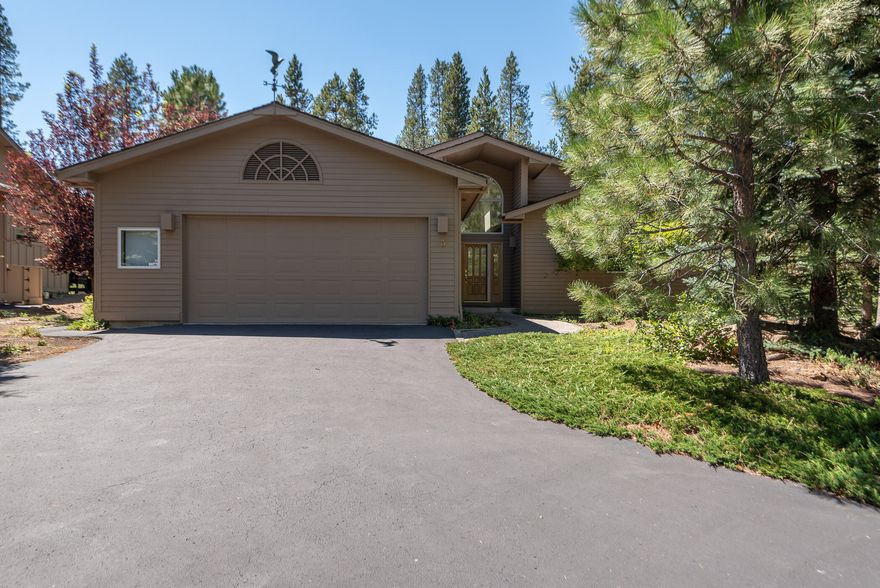 Spacious, single level home in the heart of Sunriver Resort in a quiet residential area near the north end Woodland Golf and pool area. Lightly lived in. and well maintained with updates in 2020 which include a new furnace and A/C, appliances, flooring and interior and exterior paint. New in 2021 heated roof cables, BBQ, hot tub cover and fixture and trees added between homes for privacy. Fully furnished and move in or rent ready.