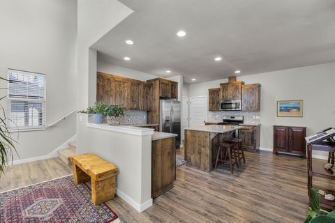 Tiny photo for 20456 Del Coco Court, Bend, OR 97702 (MLS # 220217007)
