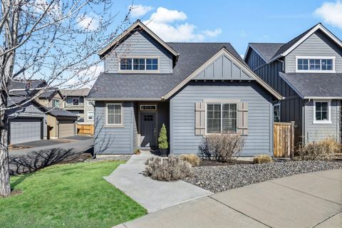 Photo of 20456 Del Coco Court, Bend, OR 97702 (MLS # 220217007)