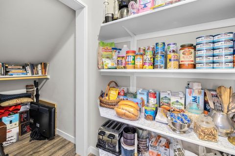 Tiny photo for 20456 Del Coco Court, Bend, OR 97702 (MLS # 220217007)