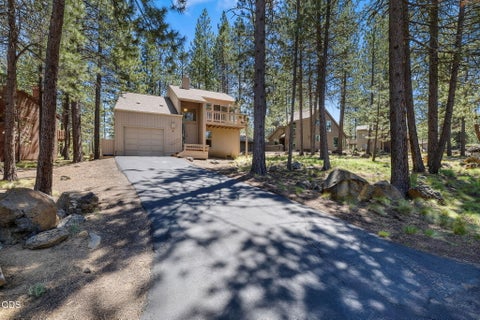 Tiny photo for 57330 Sequoia Lane, Sunriver, OR 97707 (MLS # 220222668)