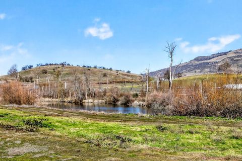 Tiny photo for 280 Oak Valley Drive, Talent, OR 97540 (MLS # 220215049)