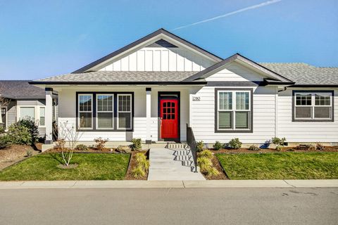 Tiny photo for 280 Oak Valley Drive, Talent, OR 97540 (MLS # 220215049)