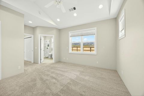 Tiny photo for 280 Oak Valley Drive, Talent, OR 97540 (MLS # 220215049)