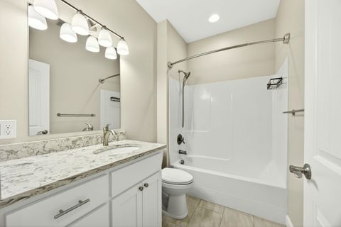 Tiny photo for 280 Oak Valley Drive, Talent, OR 97540 (MLS # 220215049)