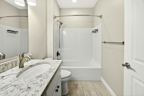 Tiny photo for 280 Oak Valley Drive, Talent, OR 97540 (MLS # 220215049)