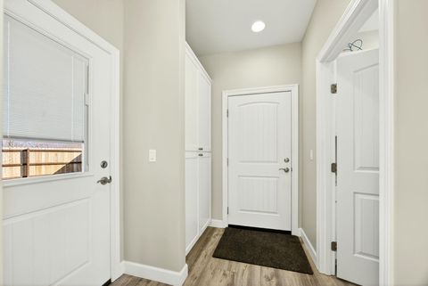 Tiny photo for 280 Oak Valley Drive, Talent, OR 97540 (MLS # 220215049)