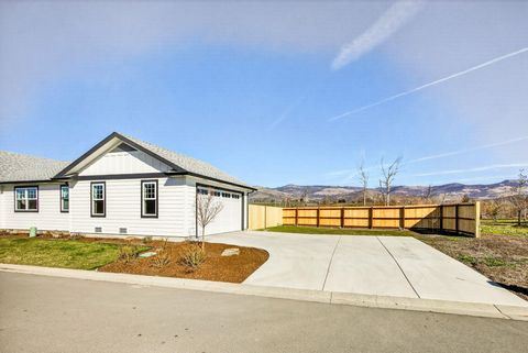 Tiny photo for 280 Oak Valley Drive, Talent, OR 97540 (MLS # 220215049)