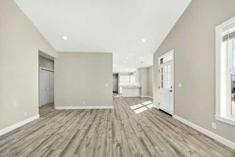 Tiny photo for 280 Oak Valley Drive, Talent, OR 97540 (MLS # 220215049)