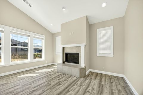 Tiny photo for 280 Oak Valley Drive, Talent, OR 97540 (MLS # 220215049)