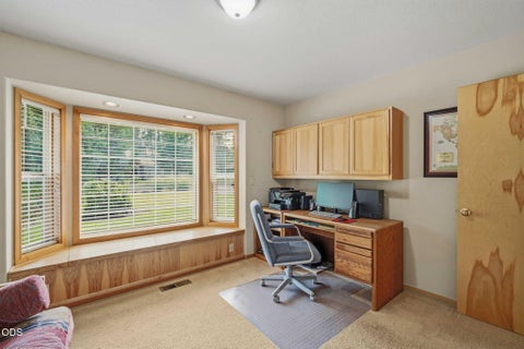 Tiny photo for 57719 Poplar Lane, Sunriver, OR 97707 (MLS # 220224241)