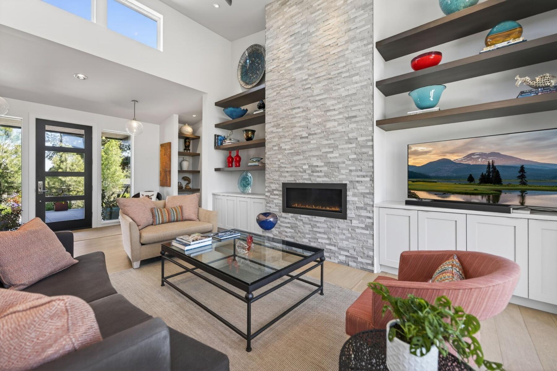61487 Hackleman Court