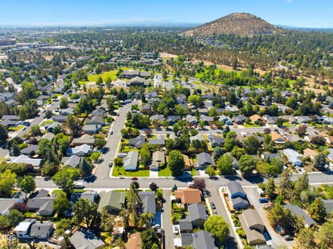 Tiny photo for 1983 NE Jackson Avenue, Bend, OR 97701 (MLS # 220227431)