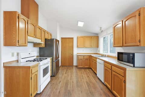 Tiny photo for 1983 NE Jackson Avenue, Bend, OR 97701 (MLS # 220227431)