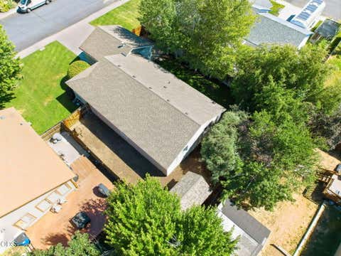 Tiny photo for 1983 NE Jackson Avenue, Bend, OR 97701 (MLS # 220227431)