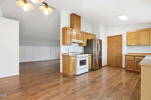 Tiny photo for 1983 NE Jackson Avenue, Bend, OR 97701 (MLS # 220227431)