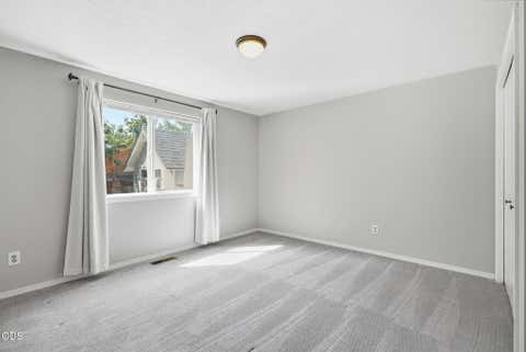 Tiny photo for 1983 NE Jackson Avenue, Bend, OR 97701 (MLS # 220227431)