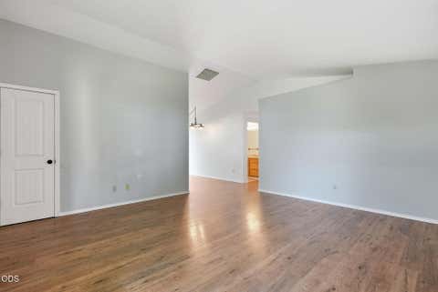 Tiny photo for 1983 NE Jackson Avenue, Bend, OR 97701 (MLS # 220227431)