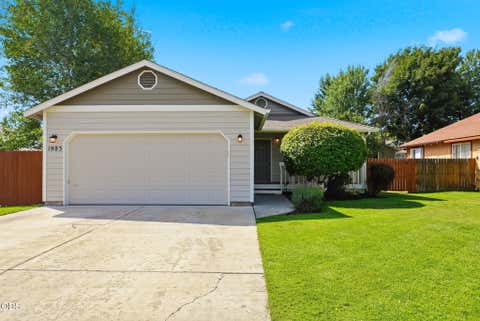 Photo of 1983 NE Jackson Avenue, Bend, OR 97701 (MLS # 220227431)