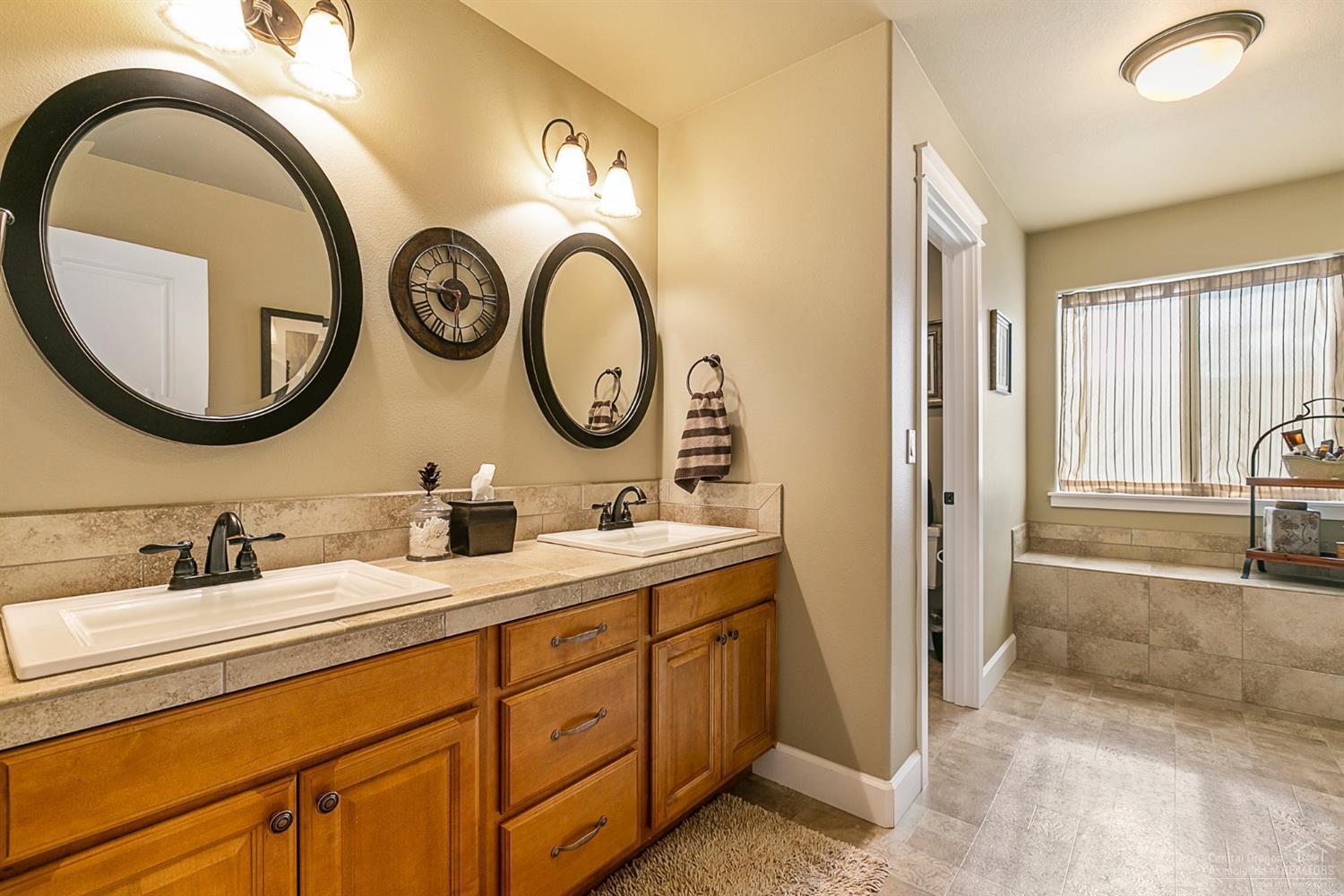 Crescent Creek - Residential