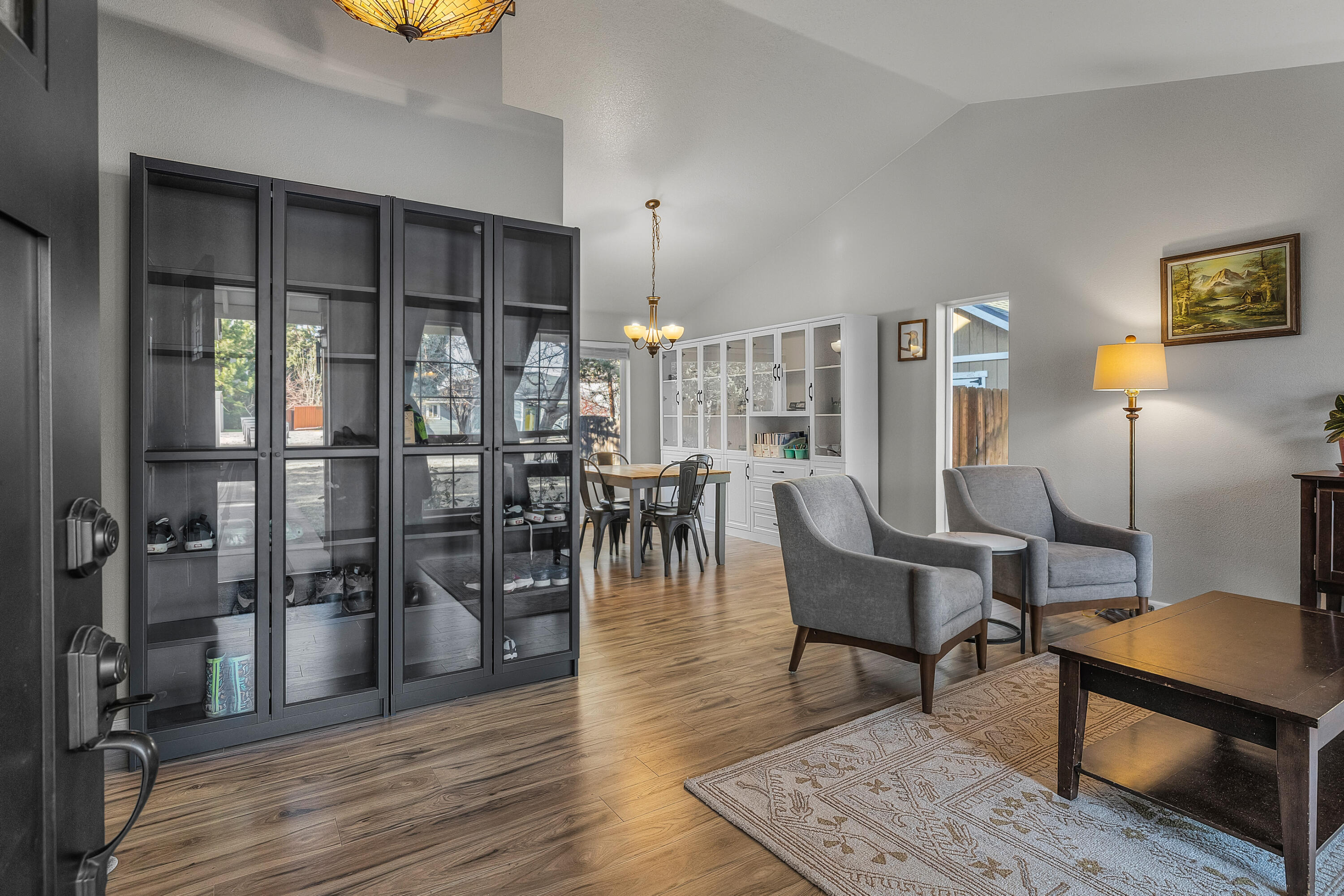 955 NE Locksley Drive